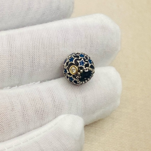 EUC Pandora 791371CZ Sterling Silver & 14k Gold Night Sky Charm w/ Blue Enamel - Picture 4 of 10